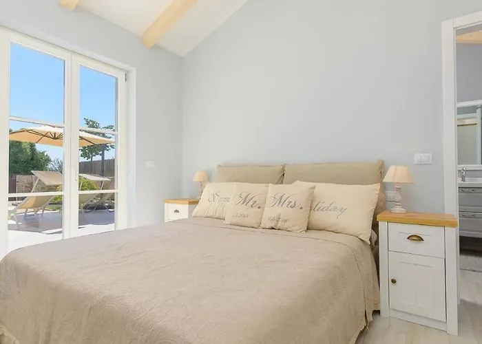 Ofelia - Near Rovinj * Kurili