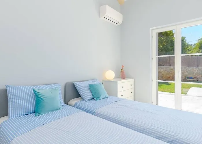 Ofelia - Near Rovinj Kurili